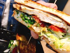 鸡肉芝士三明治-The Habit Burger Grill 哈比特汉堡(复兴soho店)