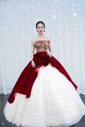 点击看大图 -拉瑞娜LaReine婚纱礼服高级定制