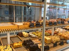 -焙丽拾光(麦凯乐直营店)