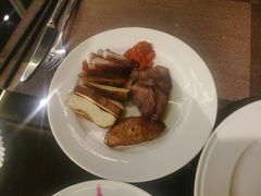 -大中华希尔顿酒店-念自助餐·嗨啤·小龙虾