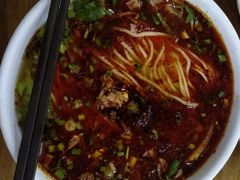 -牛一嘴·兰州牛肉面·大盘鸡(财富中心店)