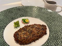 藜麦煎鹅肝-皇朝会.经典传统粤菜(外滩店)