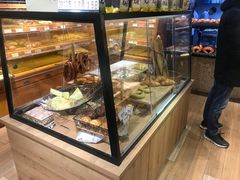 面包甜点陈列柜-匠造烘焙(联洋店)