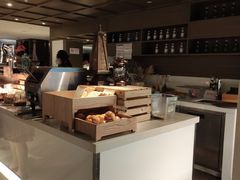 -上海滴水湖皇冠假日酒店