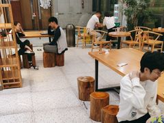 -霸王茶姬(泛海广场店)