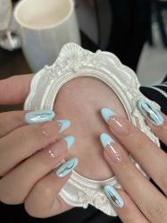 -芊屿芊浔美甲