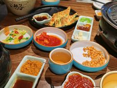 -明洞阿姨·韩式酱蟹烤肉·创意料理(三元桥店)