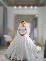 -Lady  Jane高端婚纱礼服馆