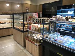 面包甜点陈列柜-85度C(生甜甜圈研究工坊·上海局门店)
