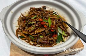 Xiangxi Smoked Meat Stir-Fried with Spring Bamboo Shoots