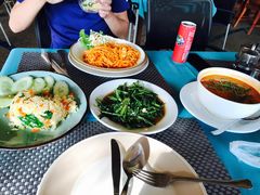 -Pakwan Restaurant & Bar