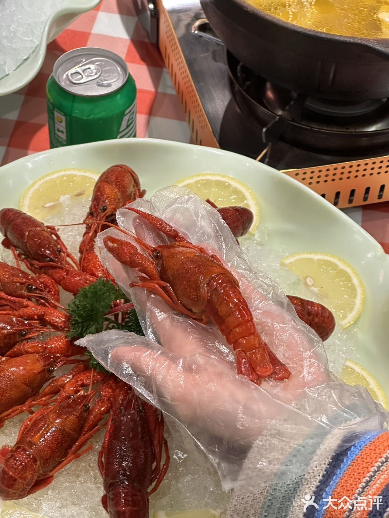 他家的醉鸡煲绝对是不可错过的，花雕的酒香味迷人