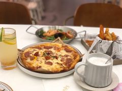-露露家咖啡店