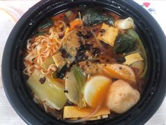 -小蛮椒麻辣烫·麻辣拌(青浦宝龙店)