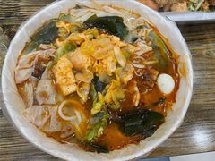 -二钢串叔麻辣烫(华龙大厦店)