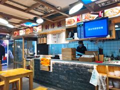 -呷佬·长沙手工米粉(金沙江路店)