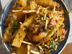 -包整·丝娃娃(一览甲秀楼风景店)