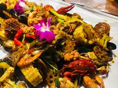 -嗨辣小聚·盘锦河蟹·海鲜烧烤龙虾(盘锦十年好店)