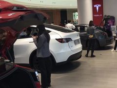-TESLA 特斯拉(广州天环广场体验店)