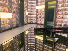 -上海虹桥中心爱琴海亚朵S酒店