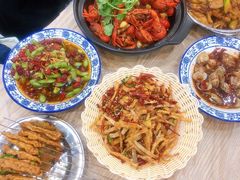 -江城燕子大排档(江汉路步行街店)