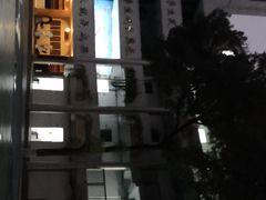 -武汉市洪山区武珞路小学