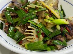 大蒜炒腊肉-湘赣风味小厨(娄葑老店)