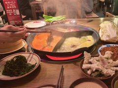 -巴卤社老火锅(财富店)
