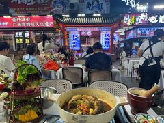 -刘姐啤酒鱼民族演艺餐厅(西街总店)