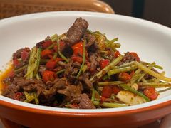 小炒黄牛肉-江渔儿酸菜鱼(曜一城店)