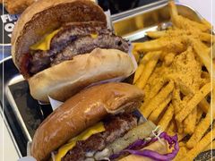 -TRIPS BURGER(大钟寺店)