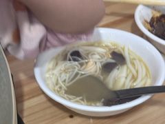 -文山荷鲜居(翠湖店)
