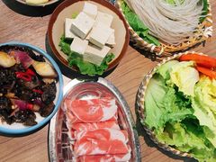 -兰州陈记牛肉面 ·烧烤· 铜锅涮肉(万达店)