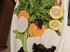 -老牌坊云南鱼豆花火锅(哈西万达店)