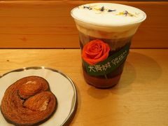 风城玫瑰-大青树咖啡(大理古城店)