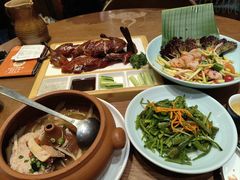 -老滇山寨•云南特色菜•地方菜•民族风情歌舞表演(金碧店)