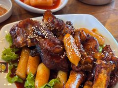 辣猪蹄-喇喇排骨火锅·传统韩式脊骨汤(望京西园总店)