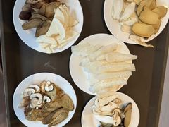-天宜隆蘑菇宴火锅(石景山旗舰店)