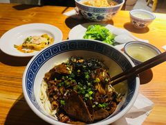 -沪西老弄堂面馆(定西路店)