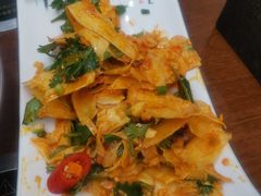-伊源鼎盛餐饮服务有限公司