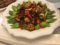 -亚丁湾海鲜大酒店(万泉嘉苑店)