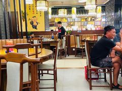 大堂-何氏排骨(左家塘店)