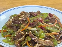 尖椒猪耳-江南荣村(小溪店)