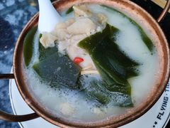 铜锅老妈蹄花-飞虎过桥米线(翠湖店)