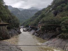 -燕子河大峡谷天坑仙境