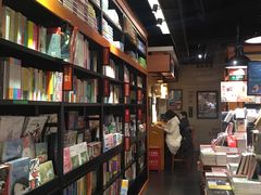 -西西弗书店&矢量咖啡(壹方购物中心店)