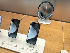 -Apple零售店(华贸购物中心店)