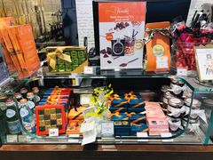 -VENCHI 闻绮(北京国贸商城店)