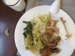 -南郊宾馆·风味自助餐厅·山东十六地市特色菜