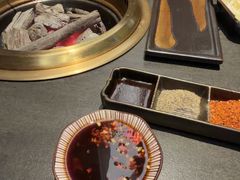 -铭牛烧肉·和牛海鲜自助(高新月牙湖店)